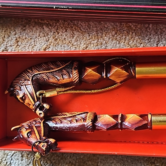 Vintage Horse Head Brush and Shoehorn Set, in original Box. Made in Japan - Picture 2 of 5